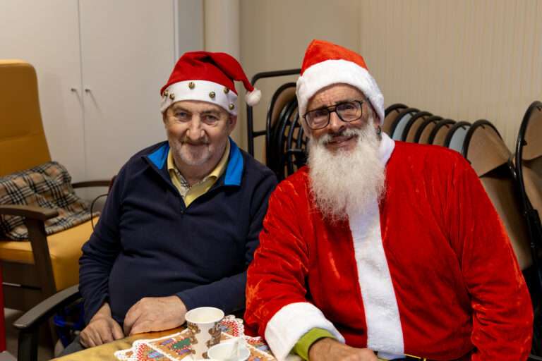 Un goûter de Noël réchauffant les cœurs à la résidence du carmel